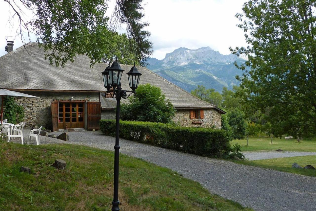 Domaine De Lara Bed & Breakfast Barcelonnette Dış mekan fotoğraf