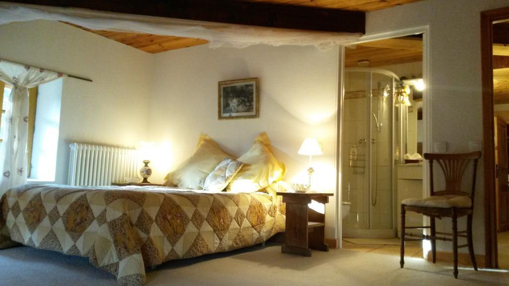 Domaine De Lara Bed & Breakfast Barcelonnette Oda fotoğraf